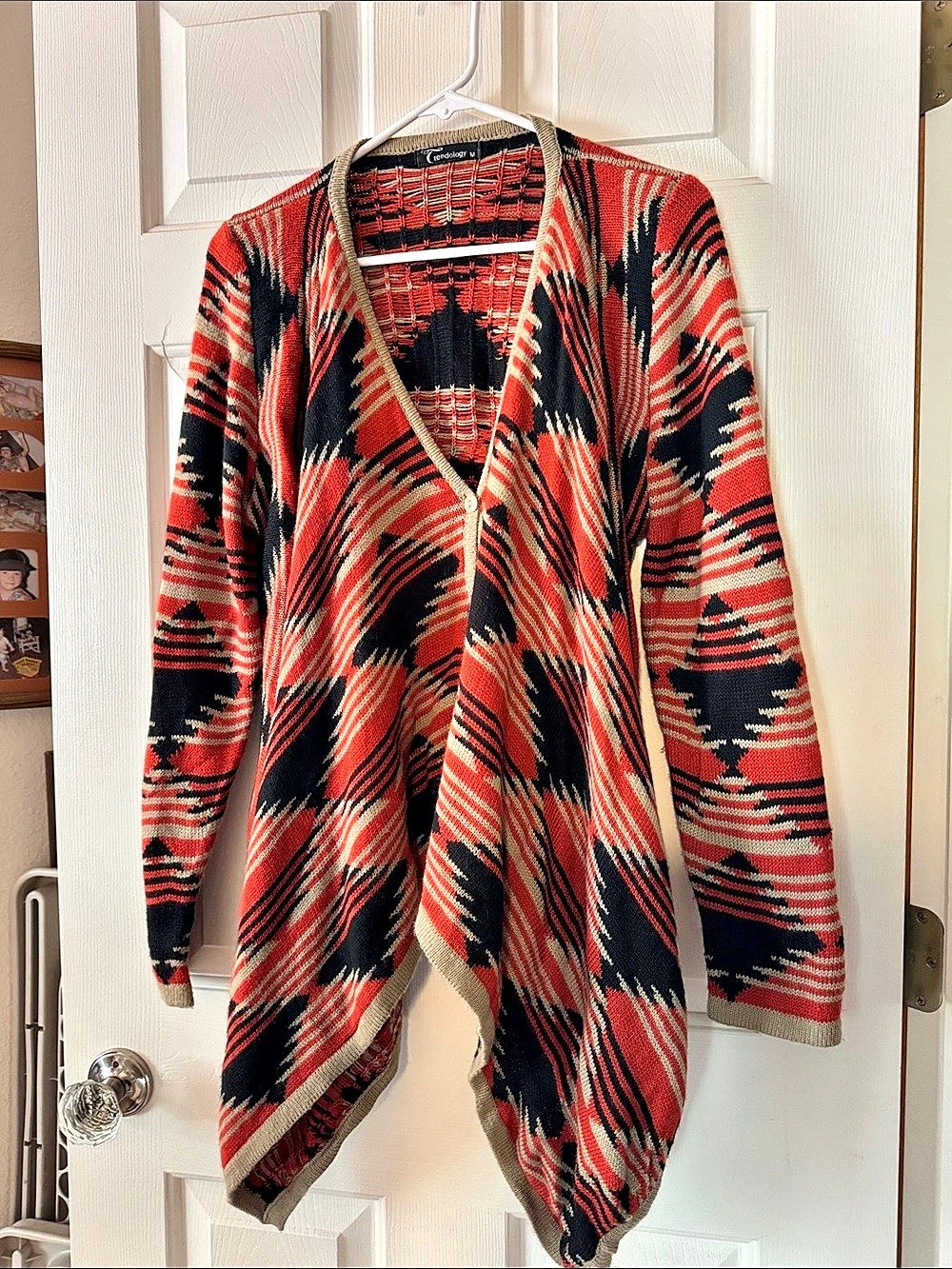 Trendology Geometric Open Front Cardigan in Red & Black Size Medium